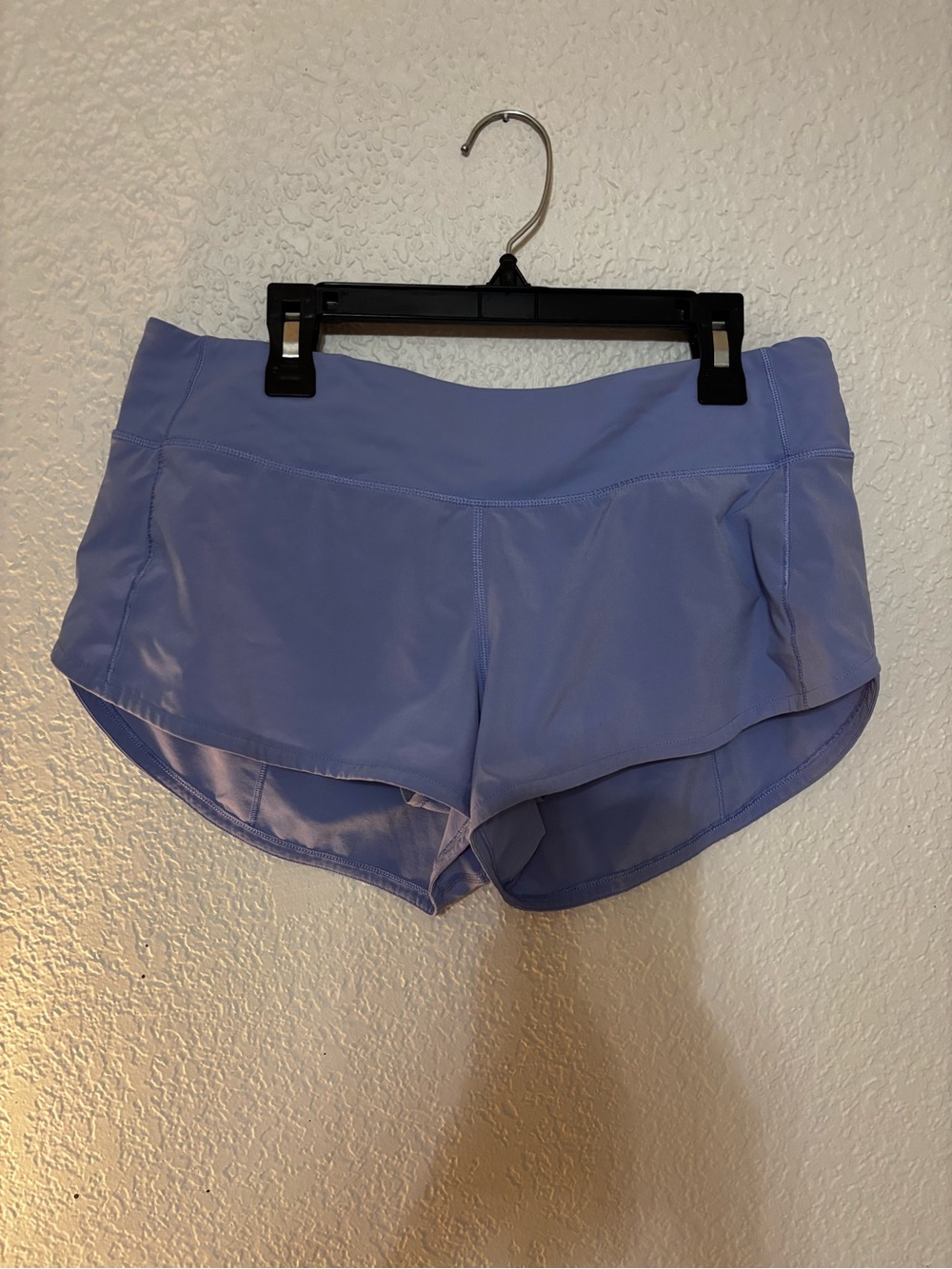 Lululemon Speed Ups 2.5”, Size 6, Low-Rise Purple